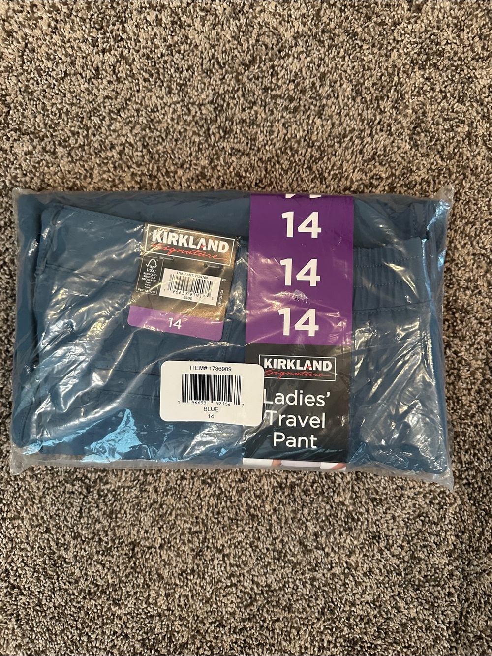 NWT Kirkland Signature Ladies' Travel Pants in Blue size 14.